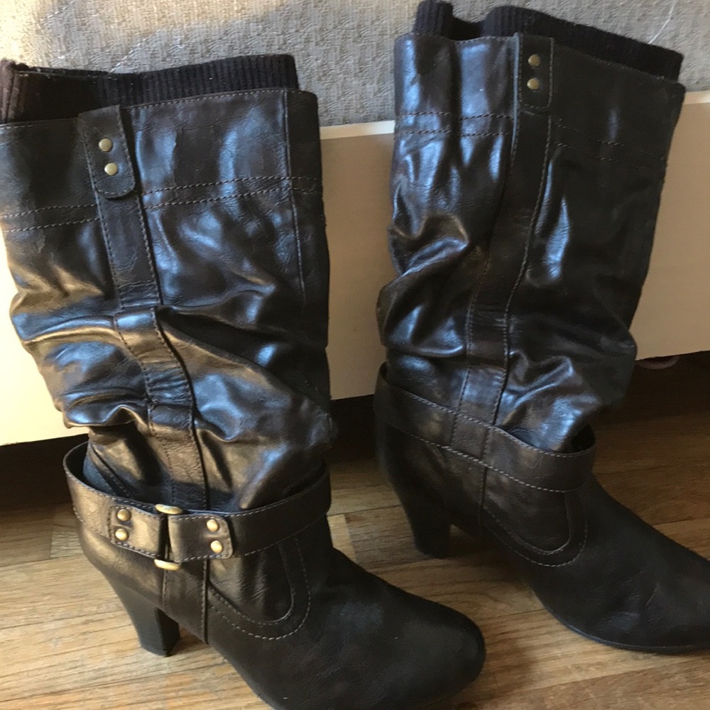 Leather boots